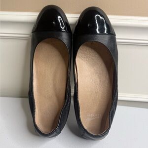 Dansko Lisanne Black Patent Cap-Toe Ballet Flats, Size 42